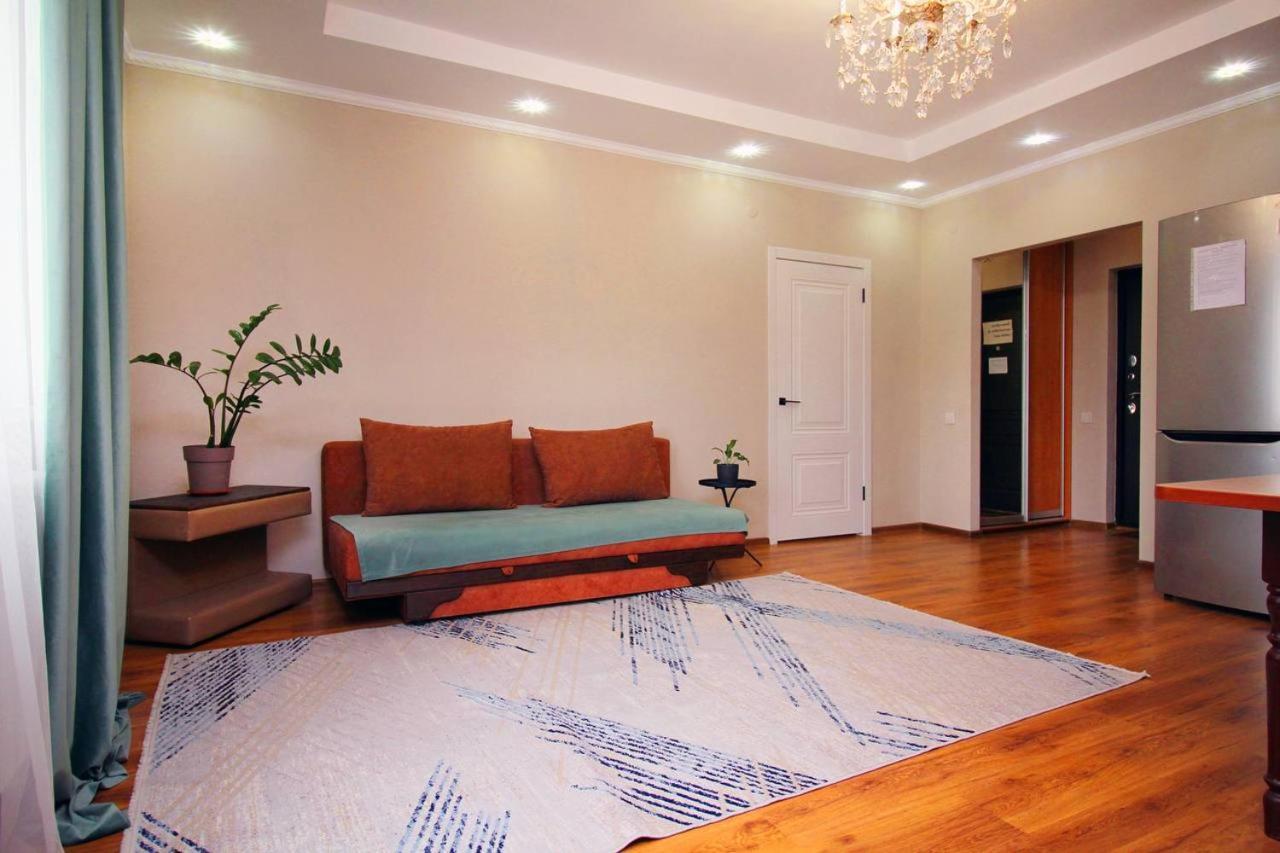 2 Ком Студия На 18 Этаже С Панорамным Видом На Горы В Жк Мега Тауер Almaty Exterior photo